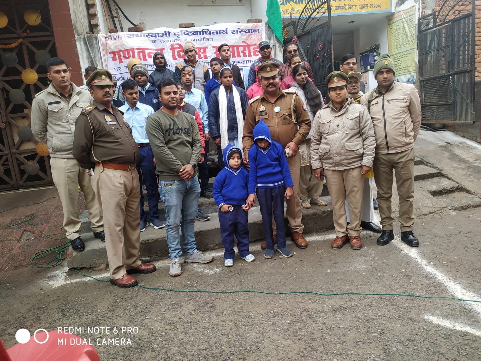 Be fearless, stay brave! Inspiring words and a special lunch by Trans Yamuna SHO this Republic Day." 🇮🇳👮‍♂️