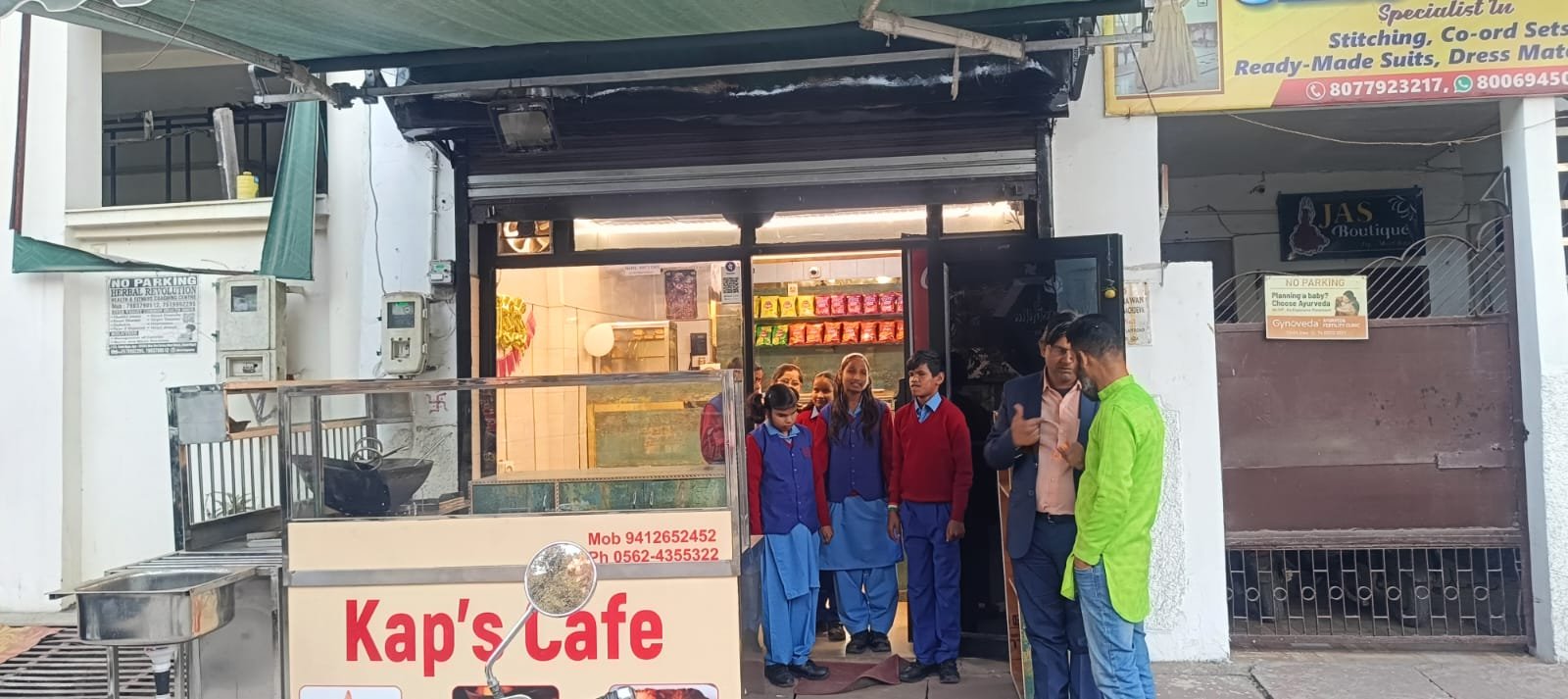 blind children went to a restaurant.